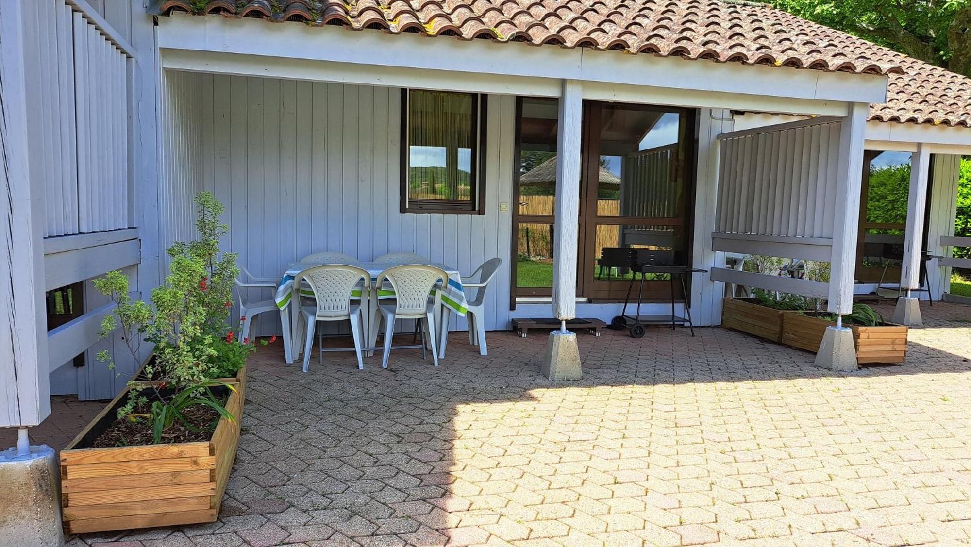 Les Petits Chassezac Villa Grospierres Buitenkant foto