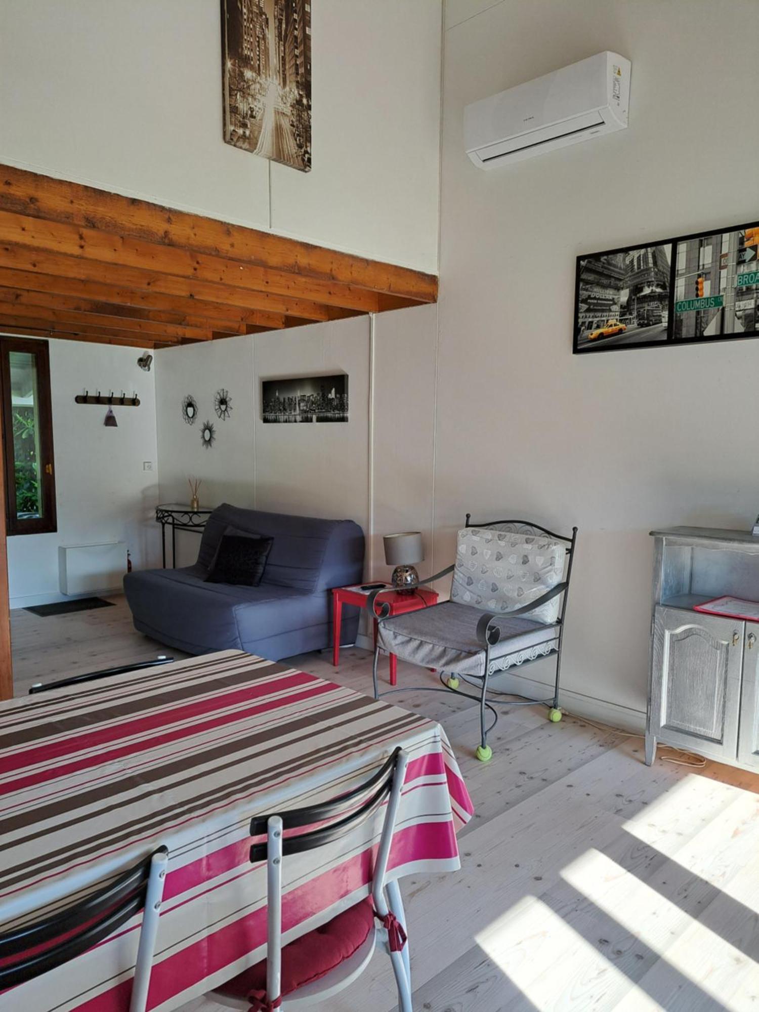 Les Petits Chassezac Villa Grospierres Buitenkant foto